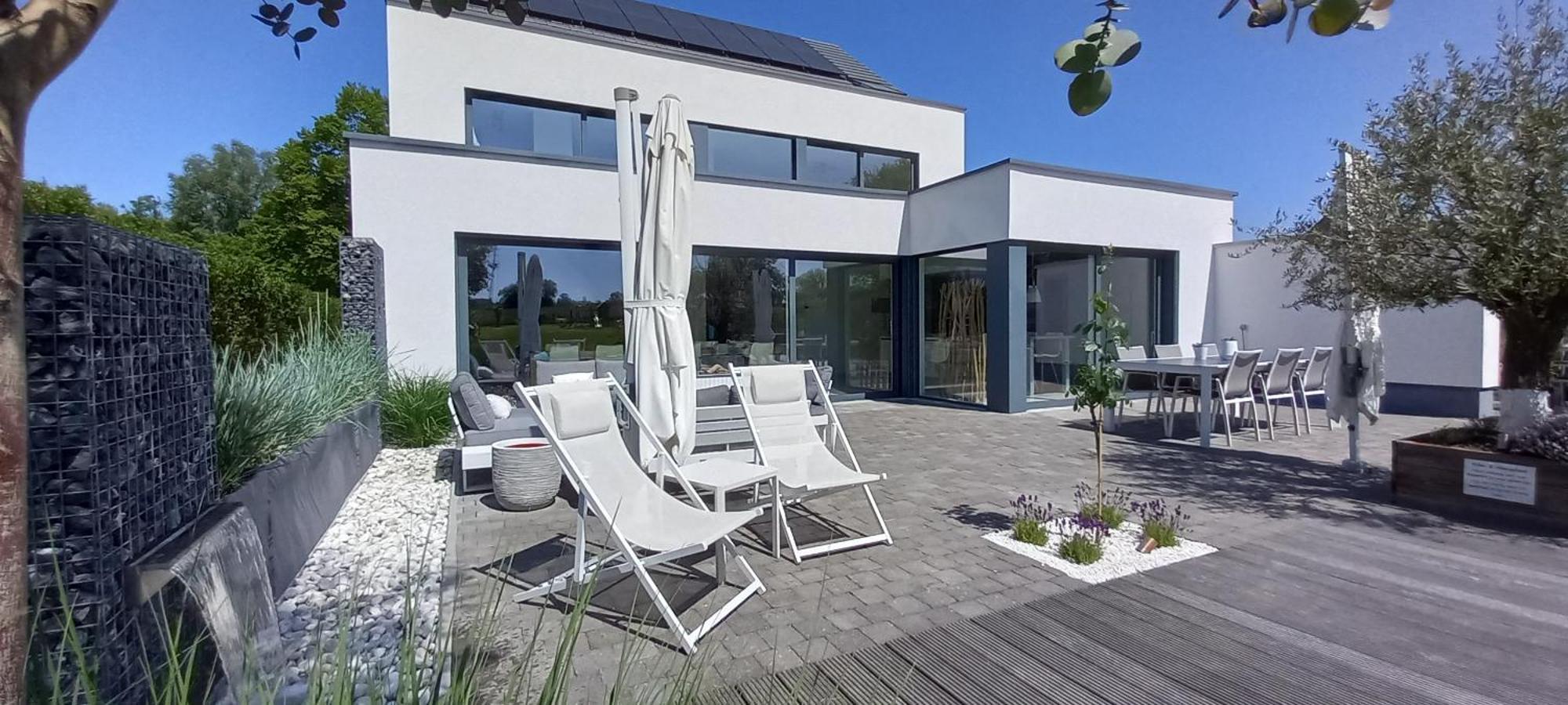 Blue Garden Villa